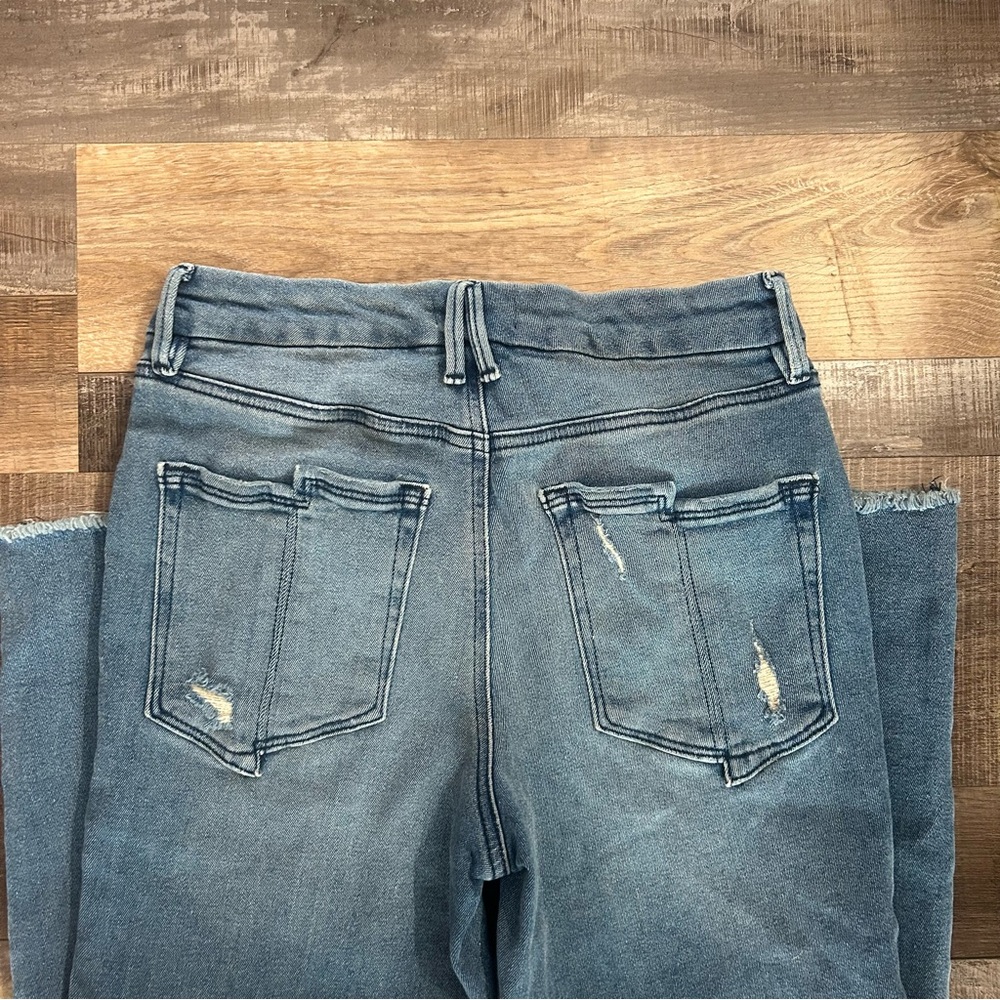 Good American Good Petite Straight Leg Light Blue Jeans - Picture 12 of 15